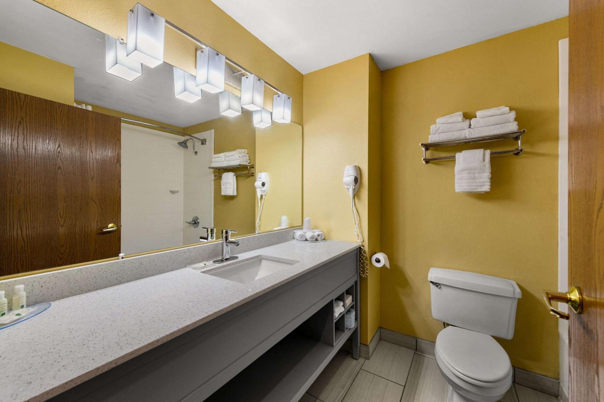 Quality Inn Warrensburg Dış mekan fotoğraf