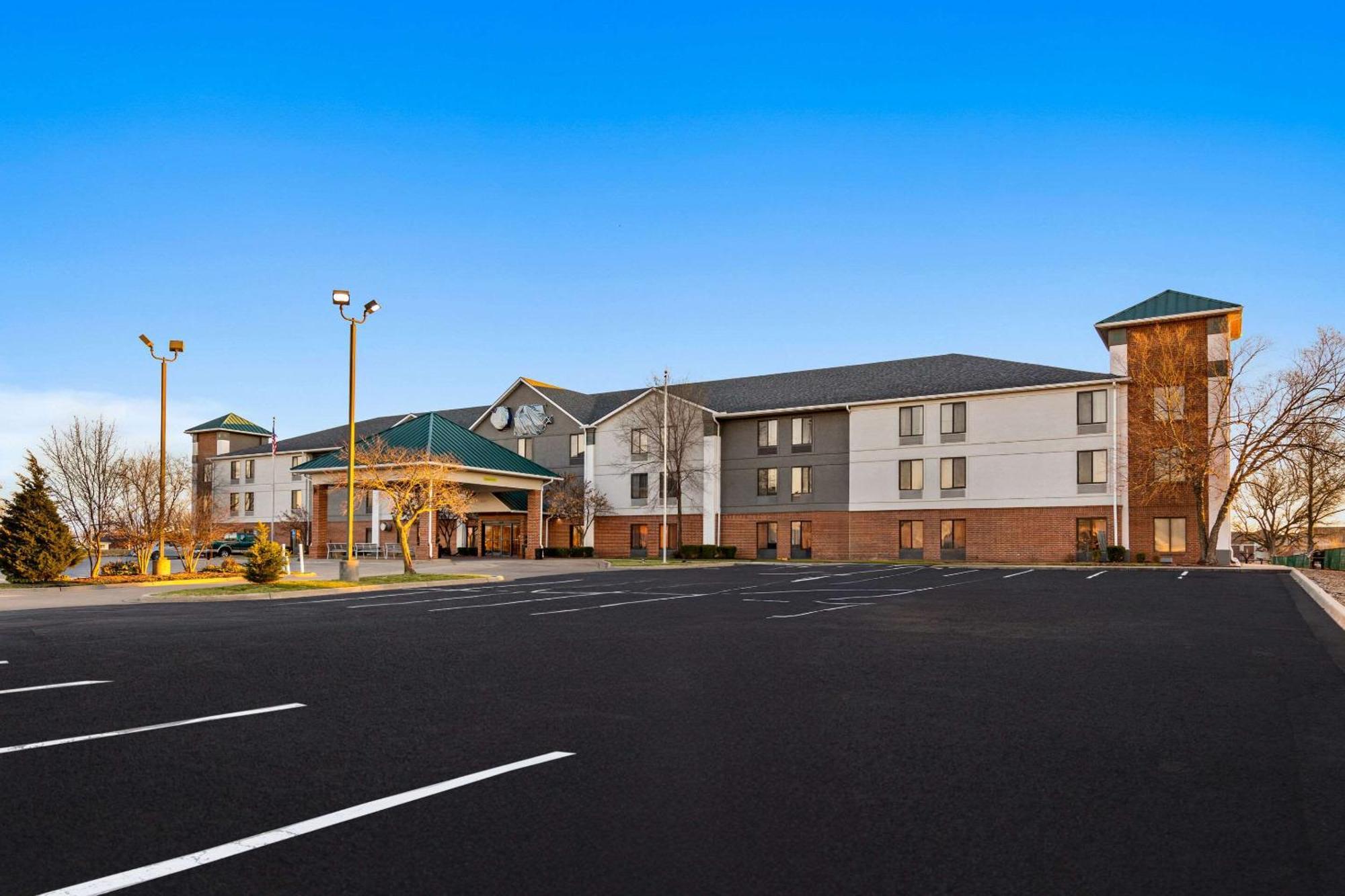 Quality Inn Warrensburg Dış mekan fotoğraf